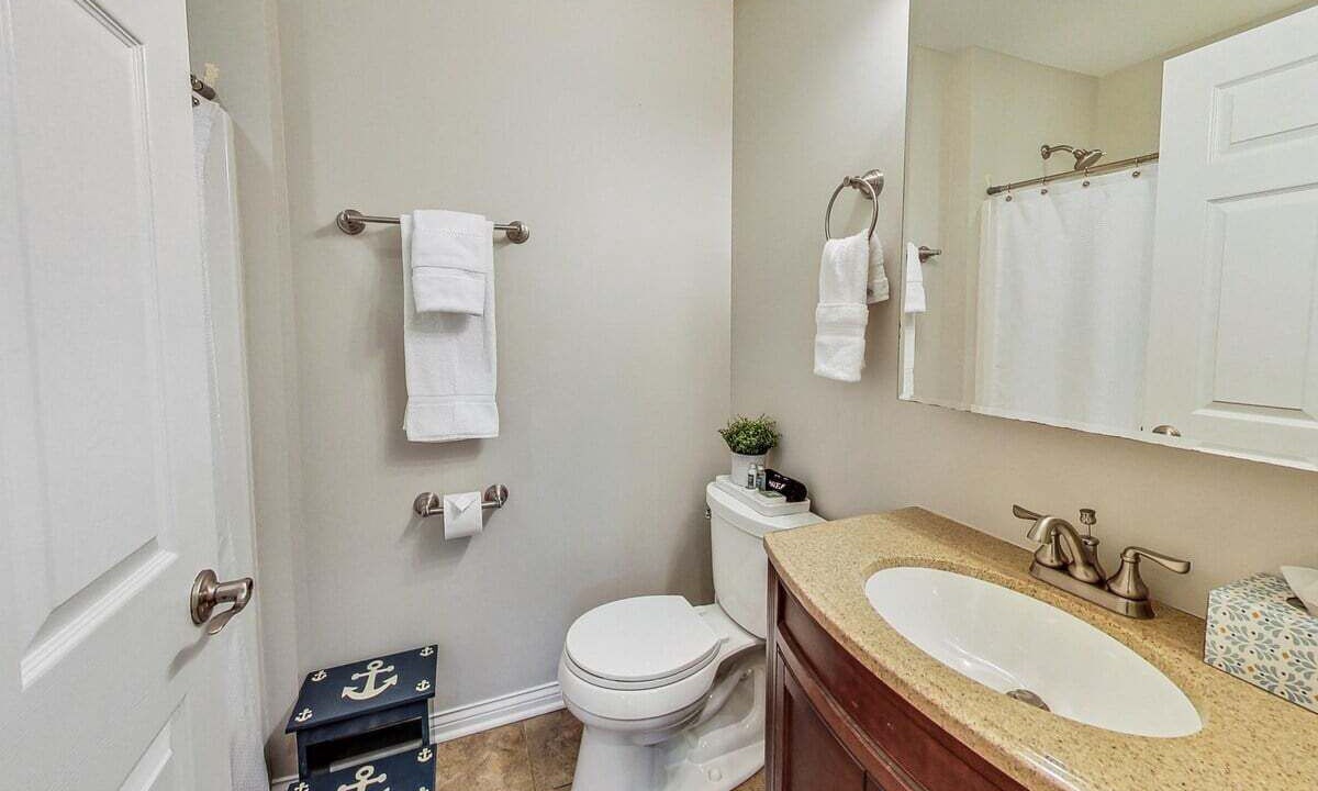 Photo of Bathroom in Delavan Lake