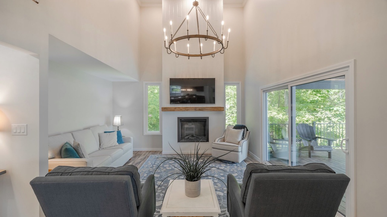 Photo of Livingroom in Innsbrook