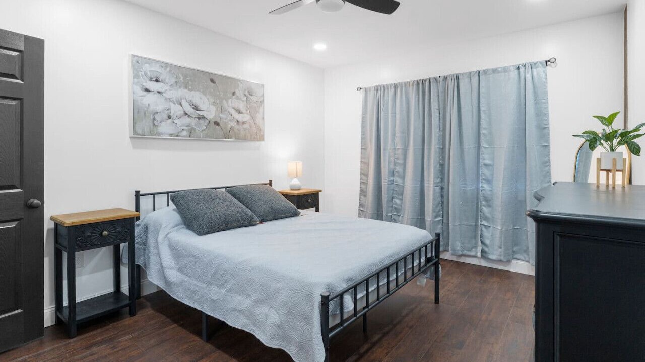 Photo of Bedroom in Russell