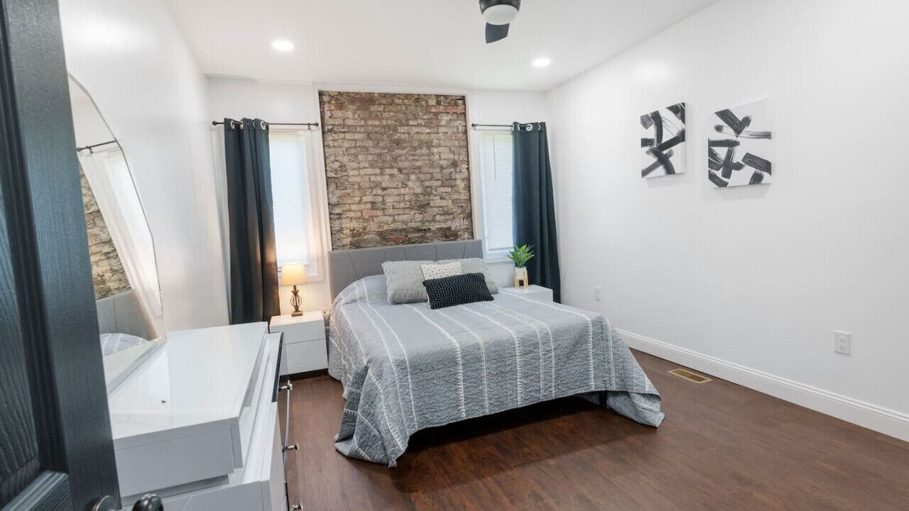 Photo of Bedroom in Russell