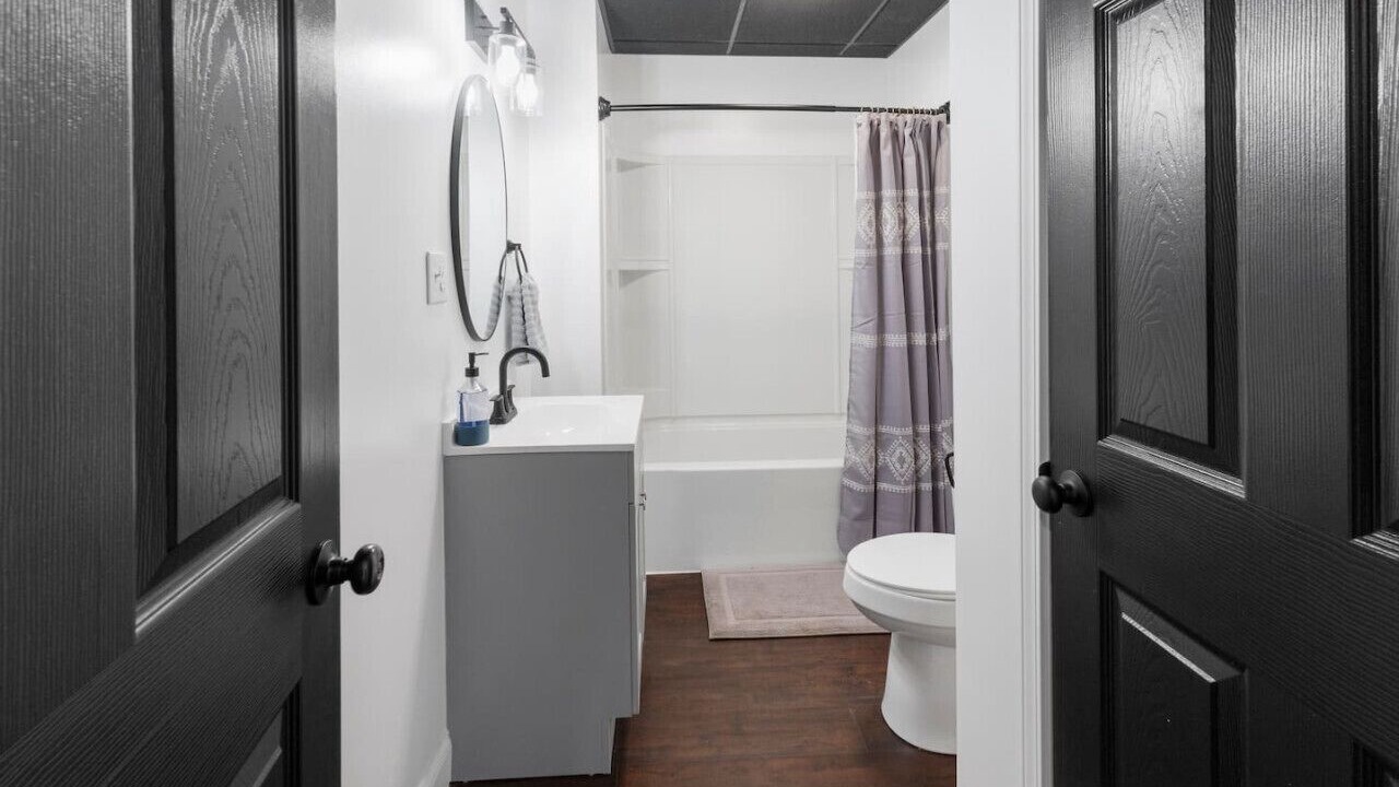 Photo of Bathroom in Russell