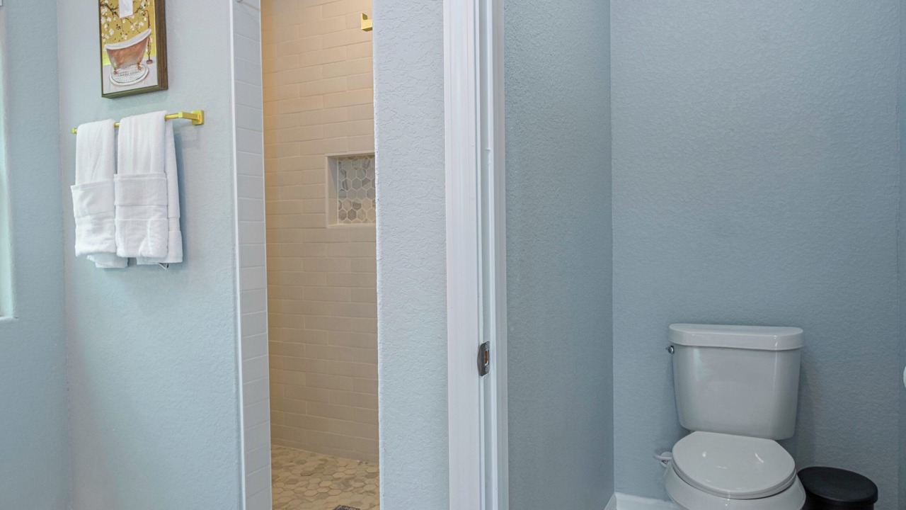 Photo of Bathroom in Historic Garderns