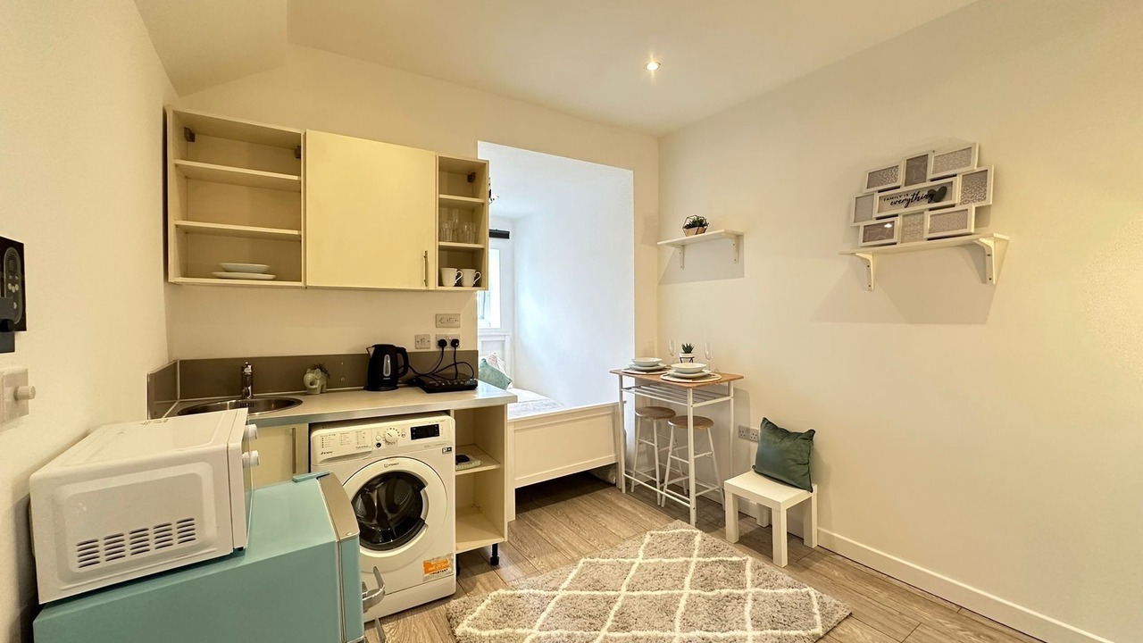 Photo of Others in Kensal Green