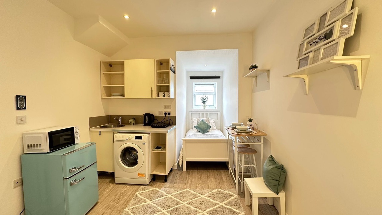 Photo of Others in Kensal Green