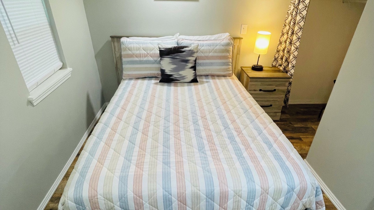 Photo of Bedroom in Garfield