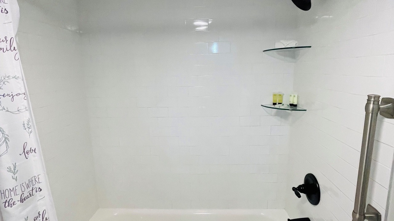 Photo of Bathroom in Garfield