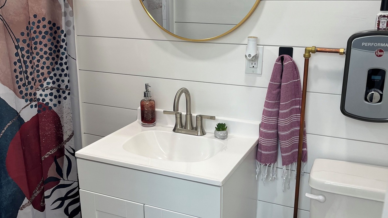Photo of Bathroom in Mountainburg