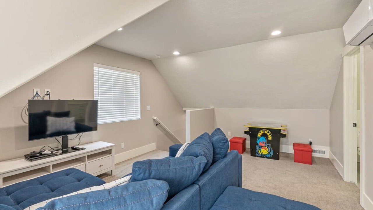 Photo of Livingroom in Lehi