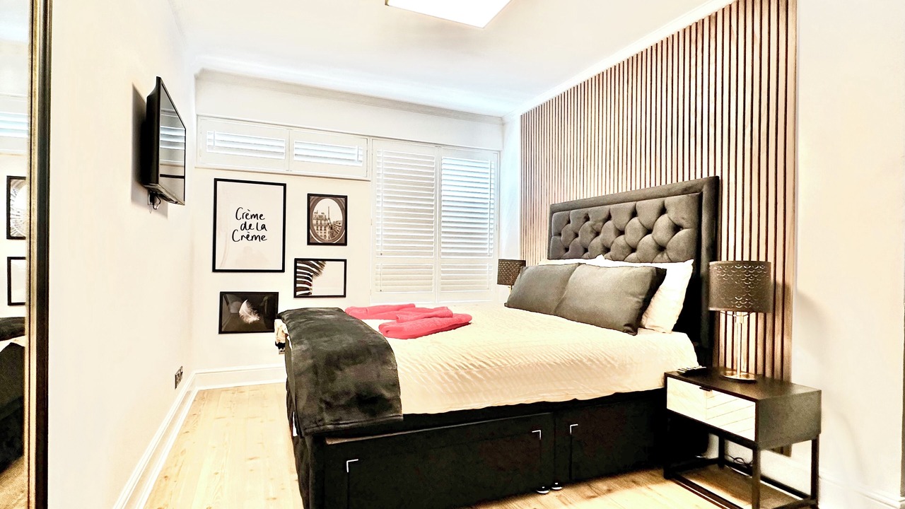 Photo of Others in Clapham