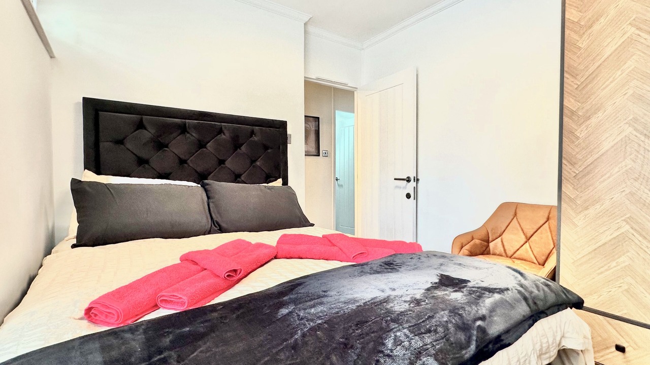 Photo of Others in Clapham