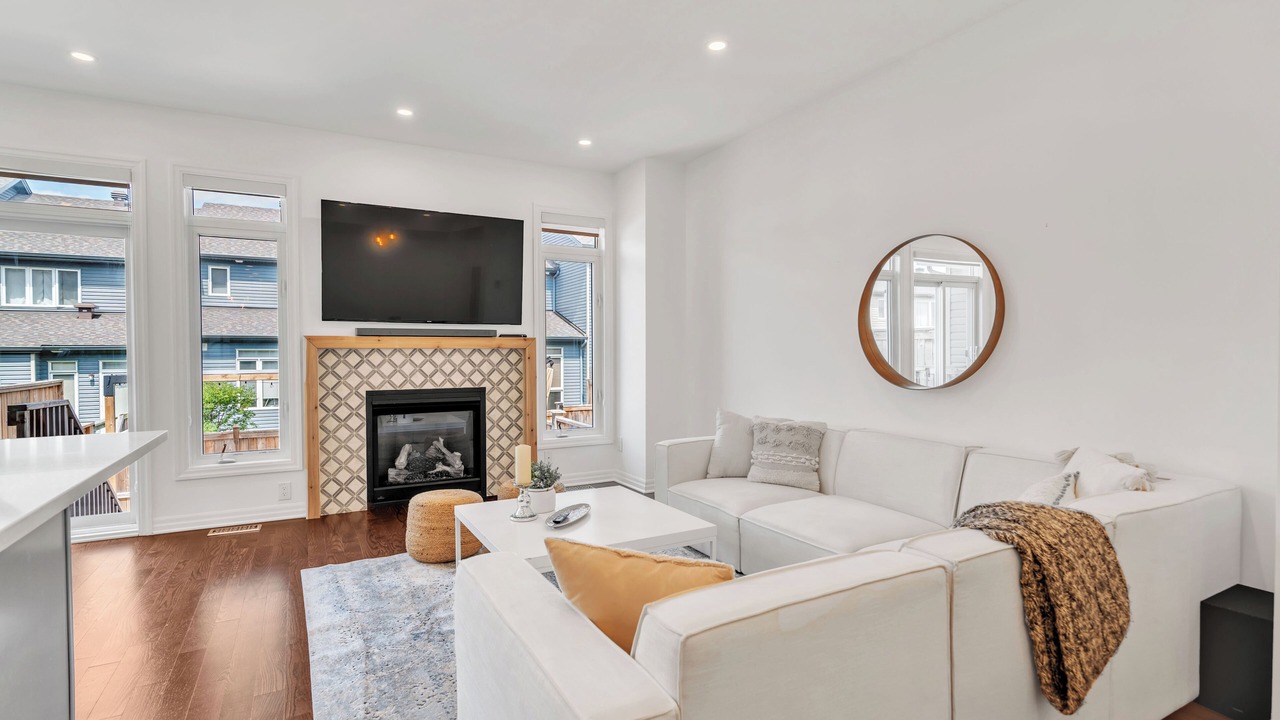 Photo of Livingroom in Chapel Hill South