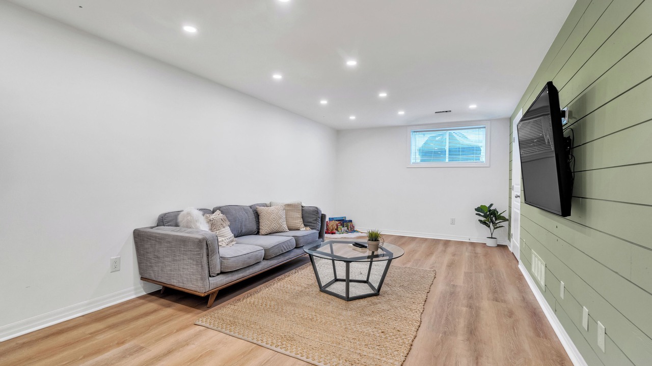 Photo of Livingroom in Chapel Hill South