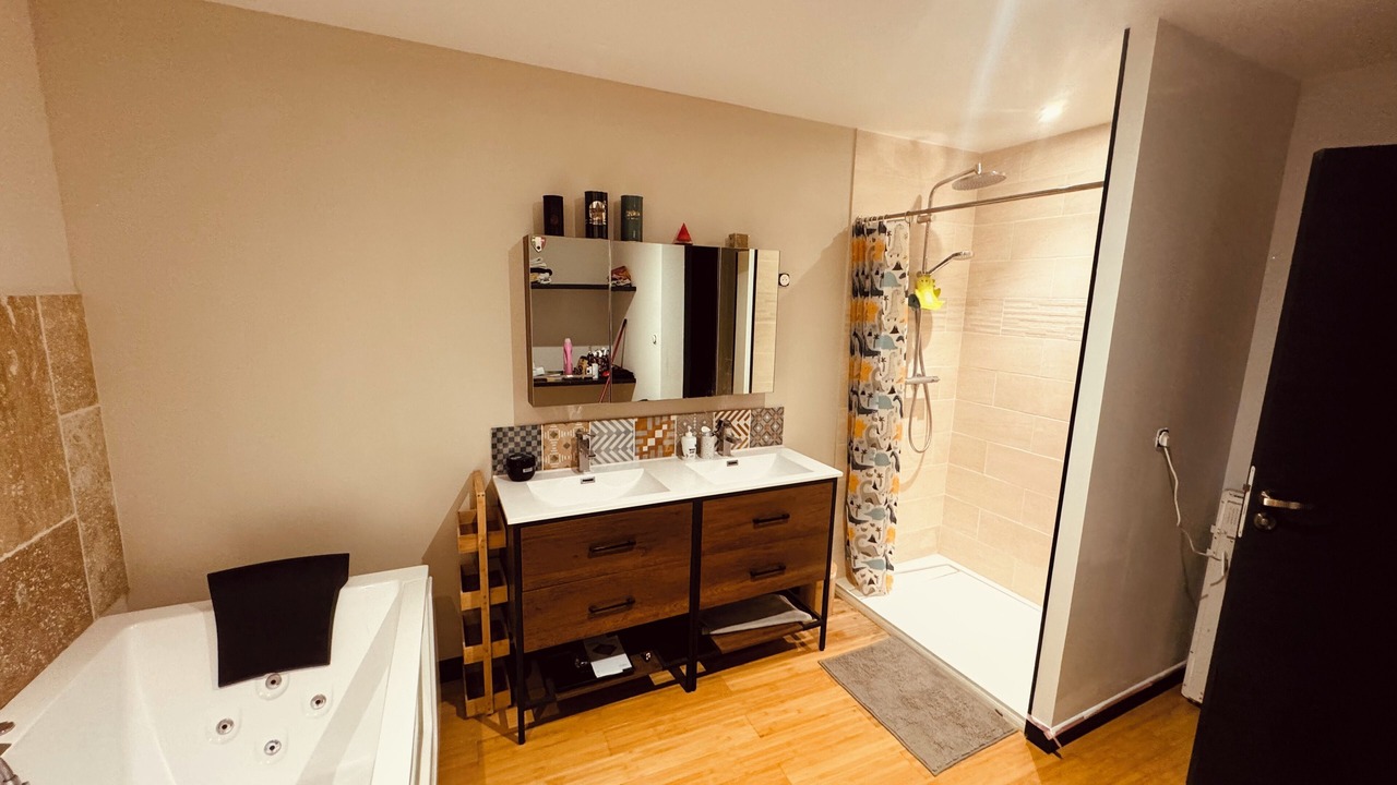 Photo of Bathroom in Vallabrix