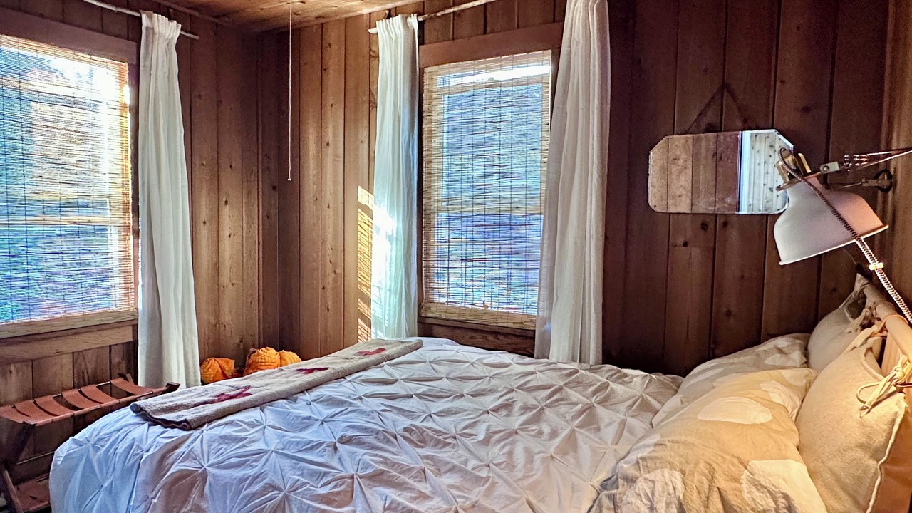 Photo of Bedroom in Freeland