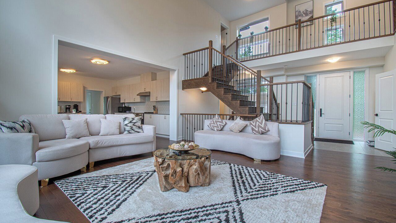 Photo of Livingroom in Lake of Bays