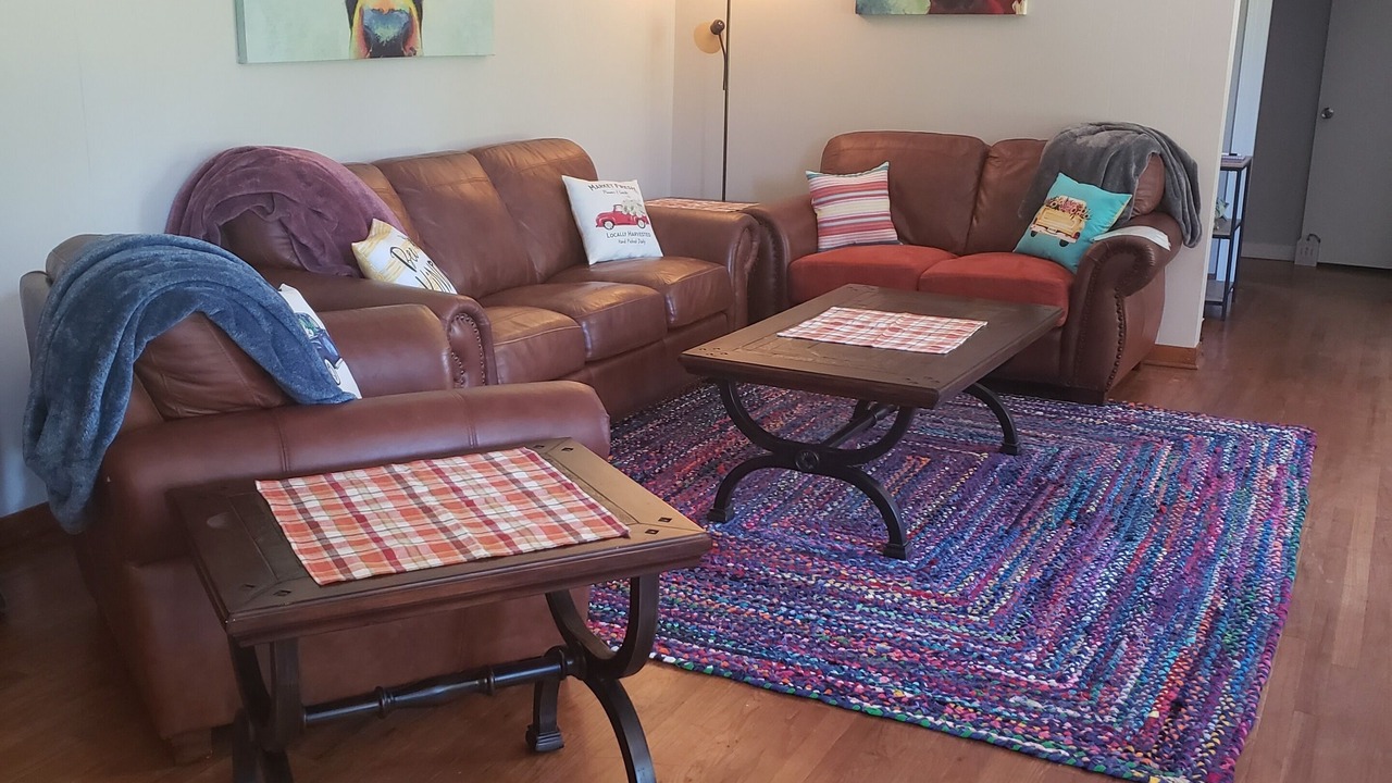 Photo of Livingroom in Center