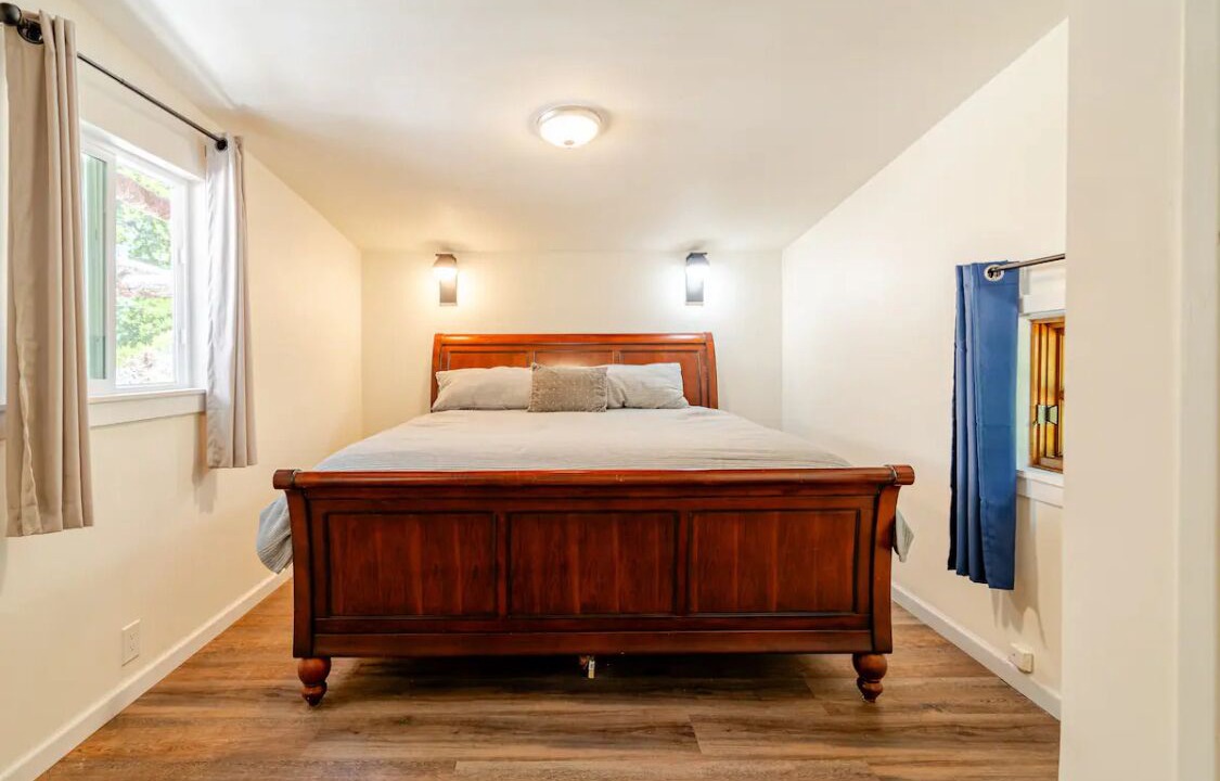 Photo of Bedroom in La Honda