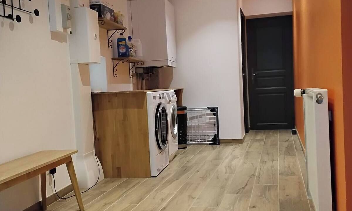 Photo of Others in La Rouge