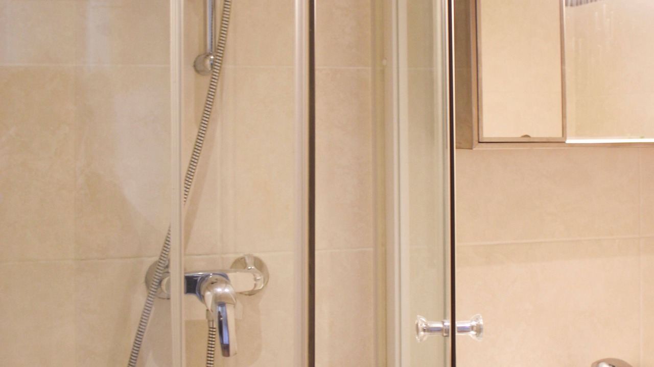 Photo of Bathroom in Clignancourt