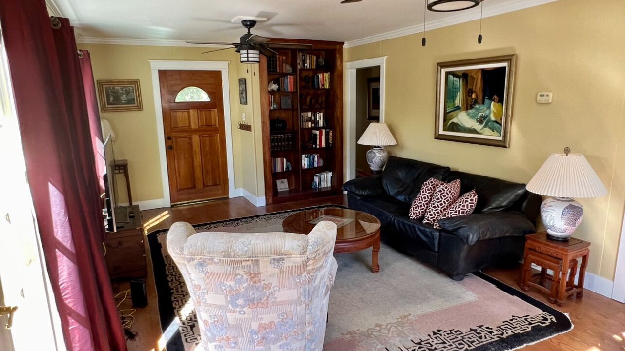 Photo of Livingroom in Fairfax