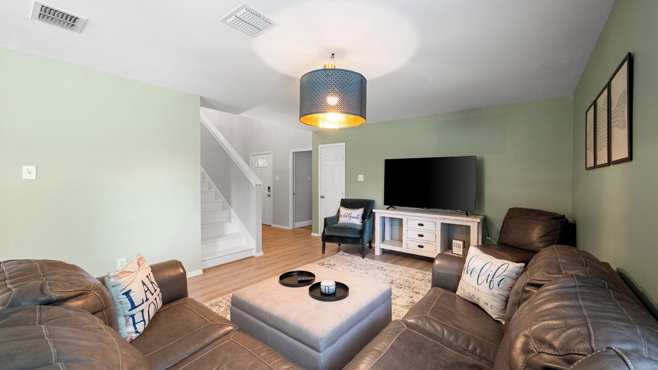 Photo of Livingroom in Cayuga