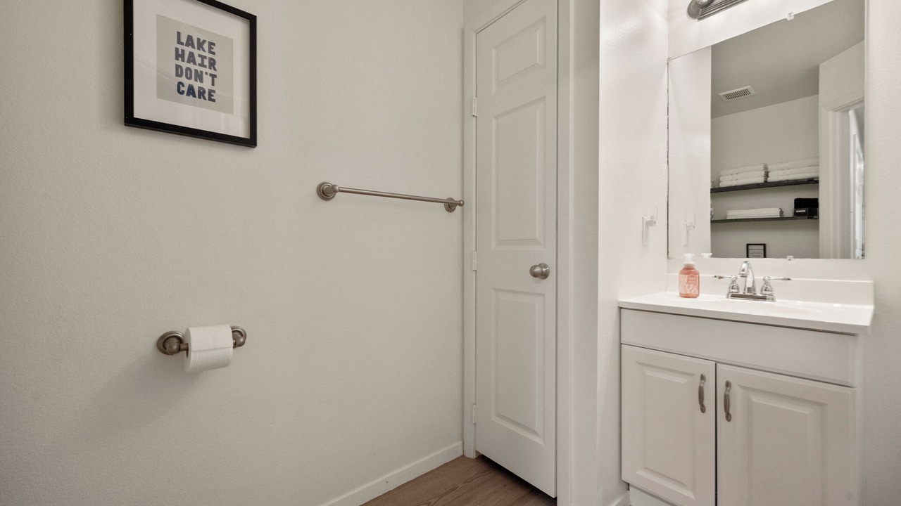 Photo of Bathroom in Cayuga