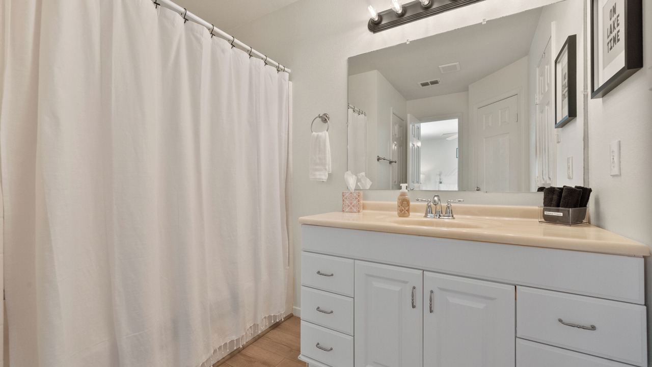 Photo of Bathroom in Cayuga