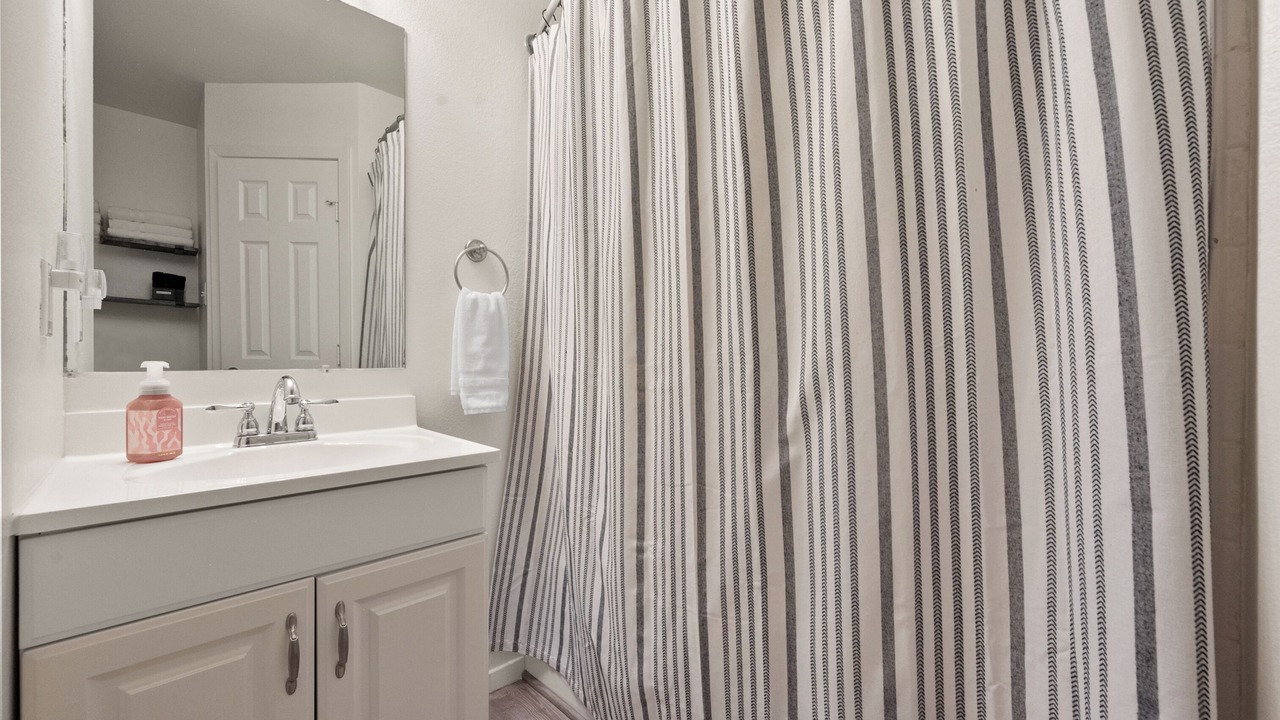 Photo of Bathroom in Cayuga