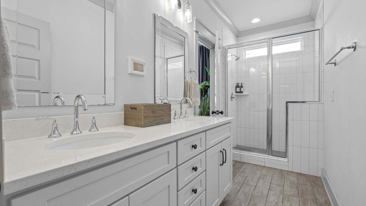 Photo of Bathroom in Cleveland Park