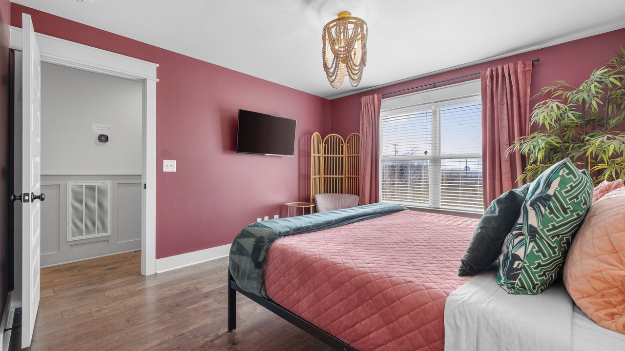 Photo of Bedroom in Cleveland Park