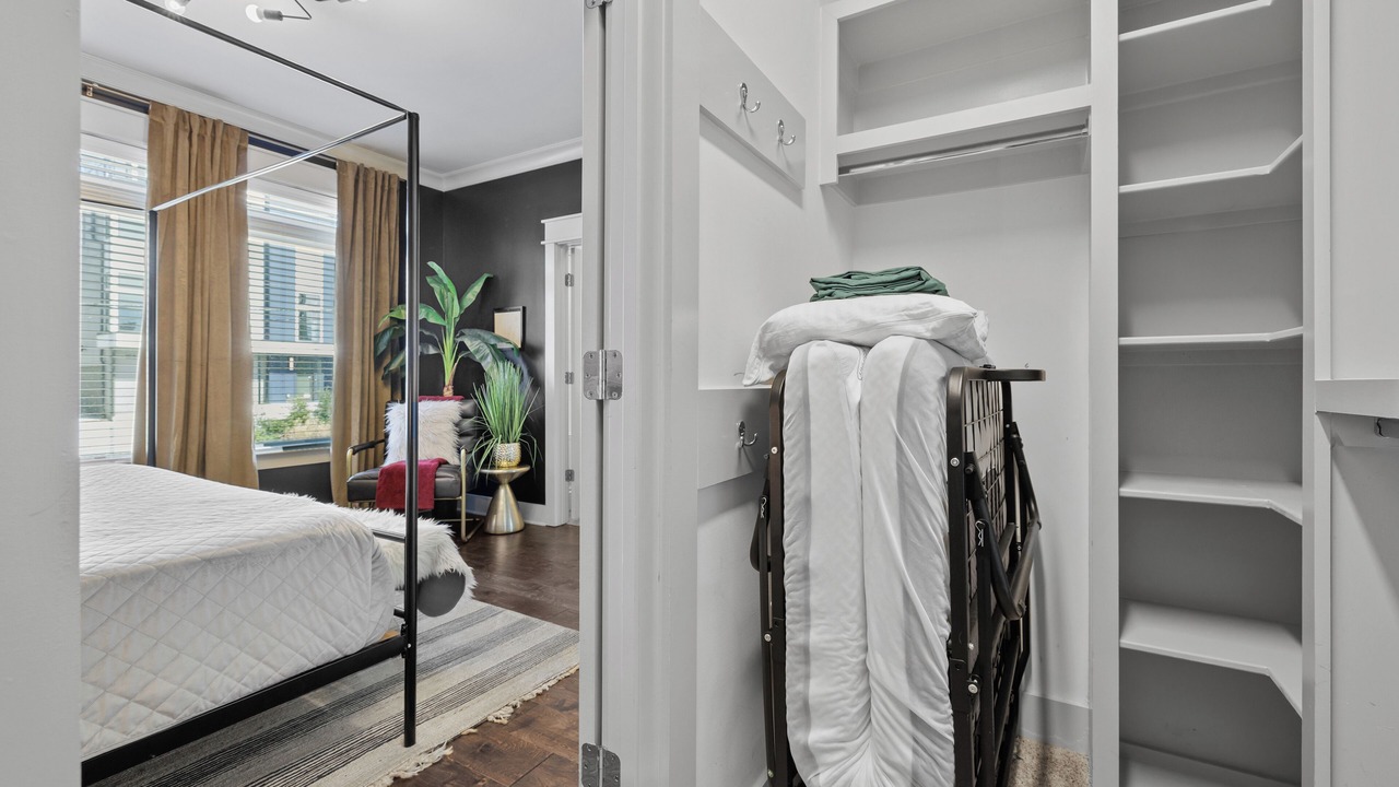 Photo of Bedroom in Cleveland Park