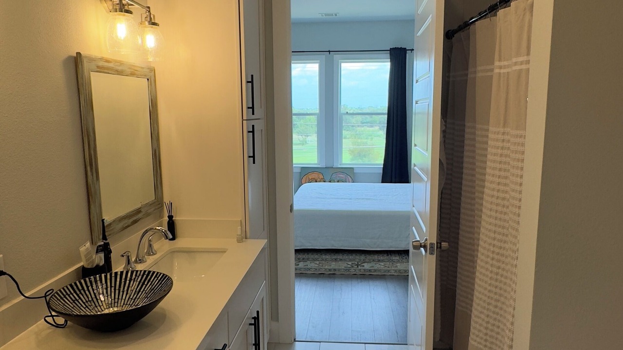 Photo of Bedroom in MLK