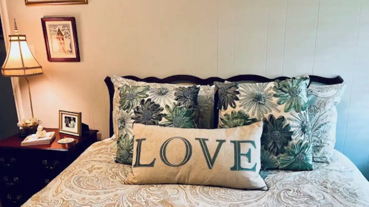 Photo of Bedroom in Hartwell