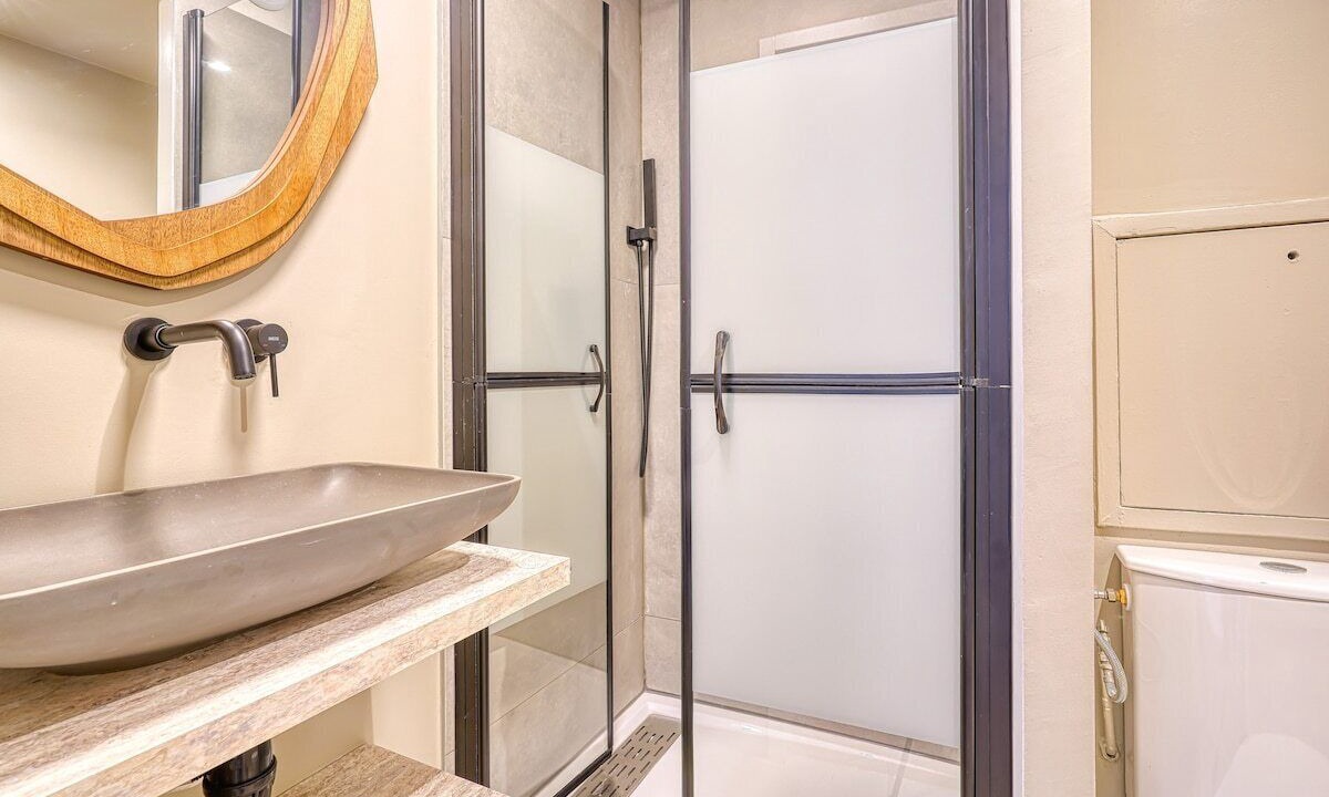 Photo of Bathroom in Faubourg de l'Arche