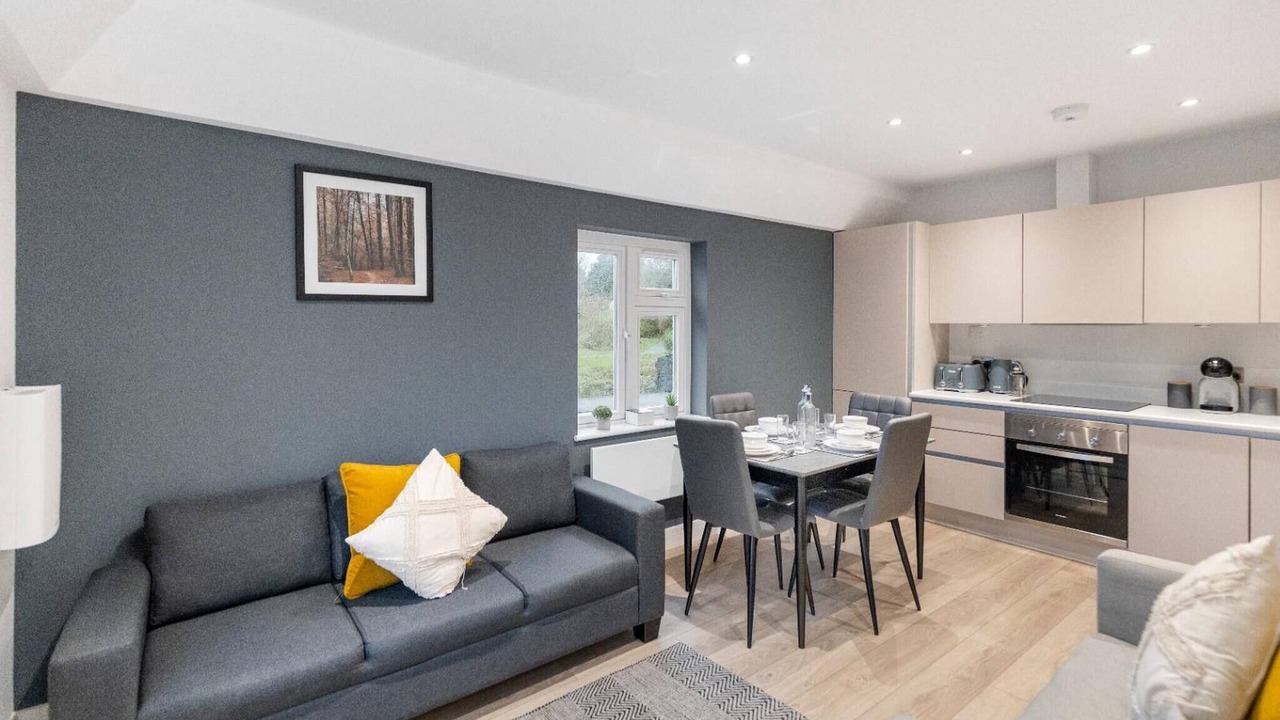 Photo of Others in Brentwood