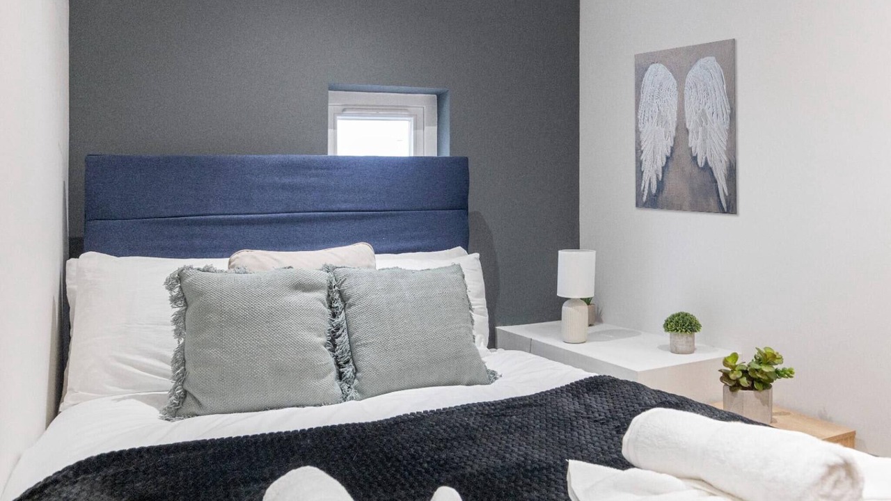 Photo of Others in Brentwood