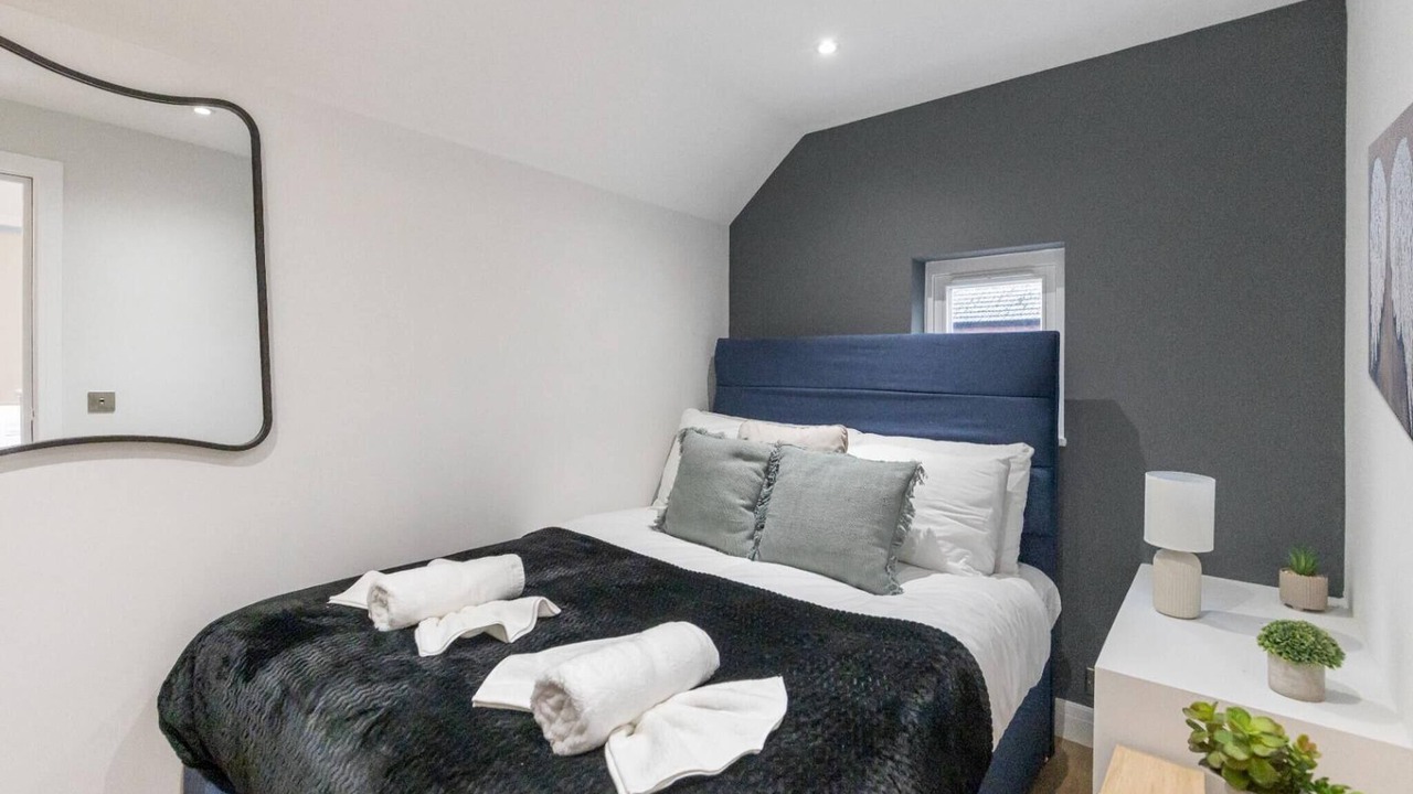 Photo of Others in Brentwood