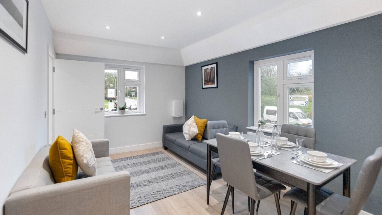 Photo of Others in Brentwood