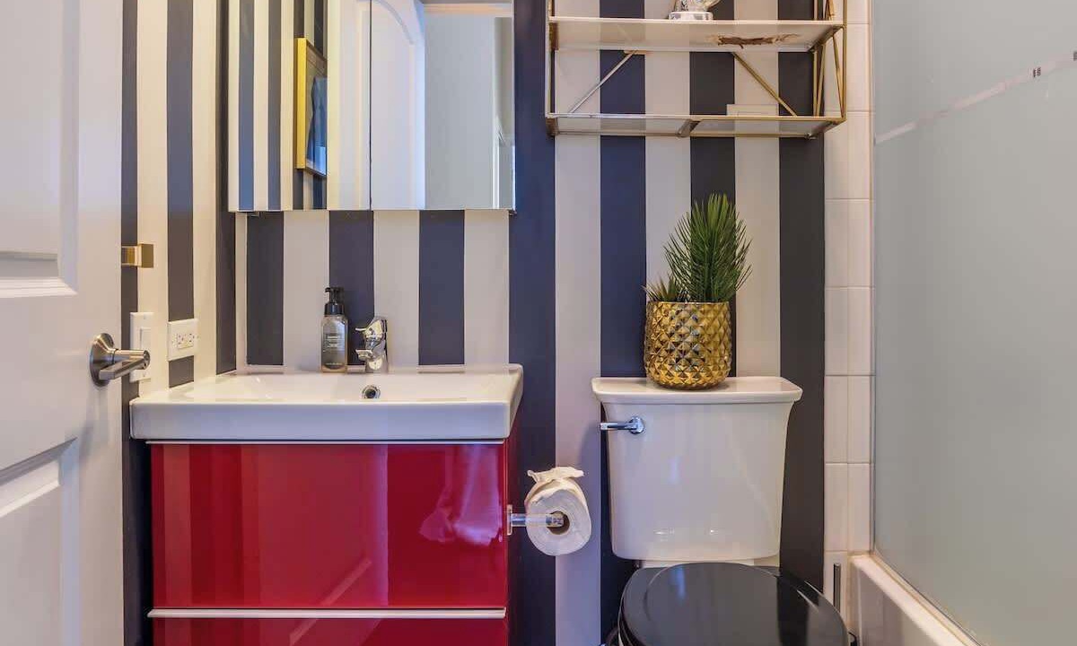Photo of Bathroom in North Center