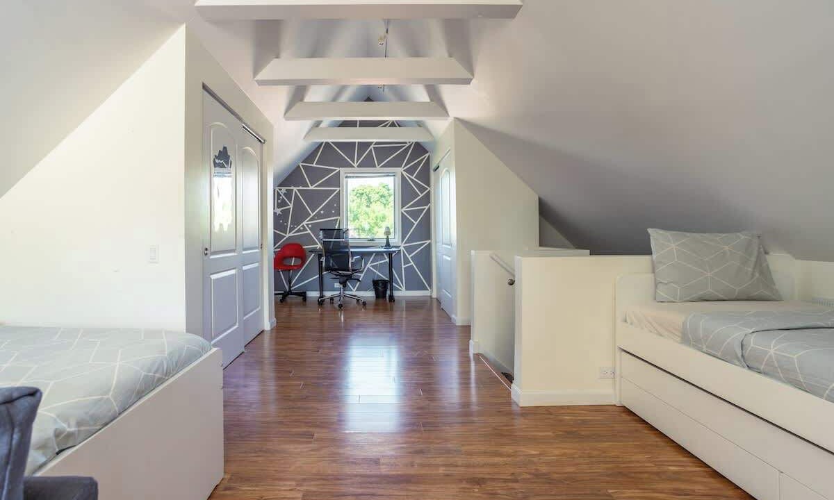Photo of Bedroom in North Center