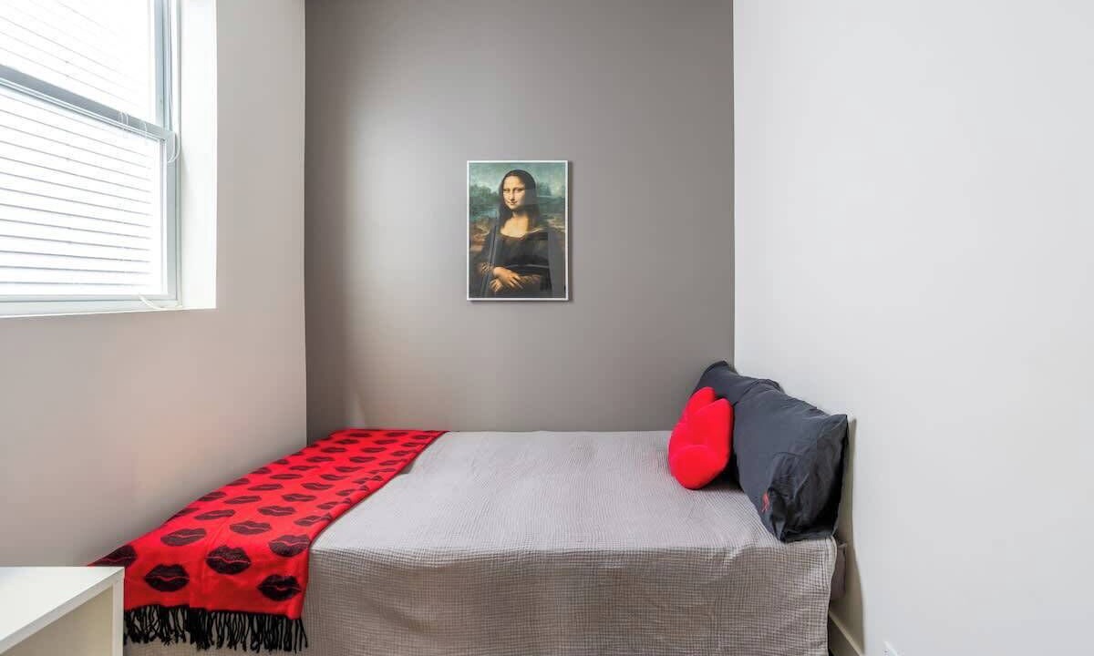 Photo of Bedroom in North Center