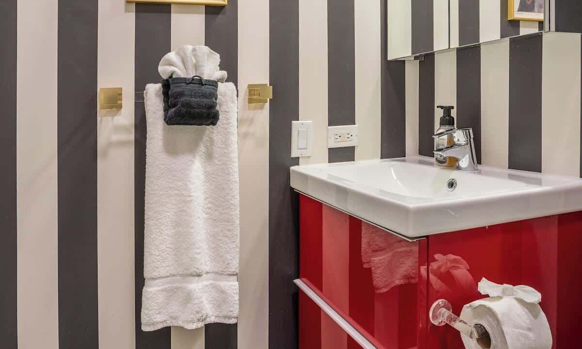 Photo of Bathroom in North Center