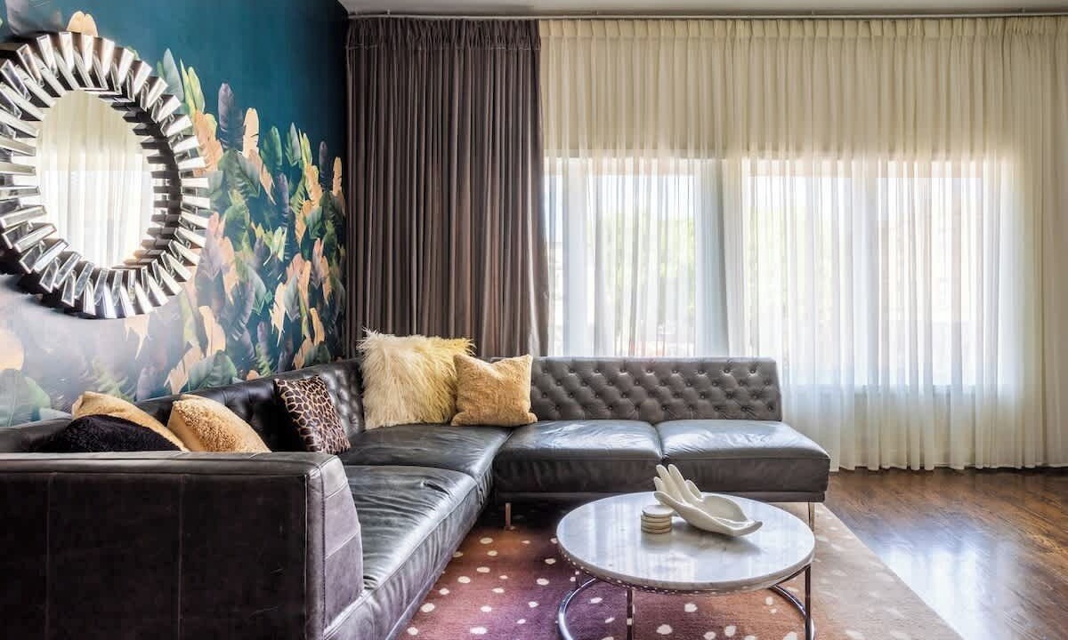 Photo of Livingroom in North Center