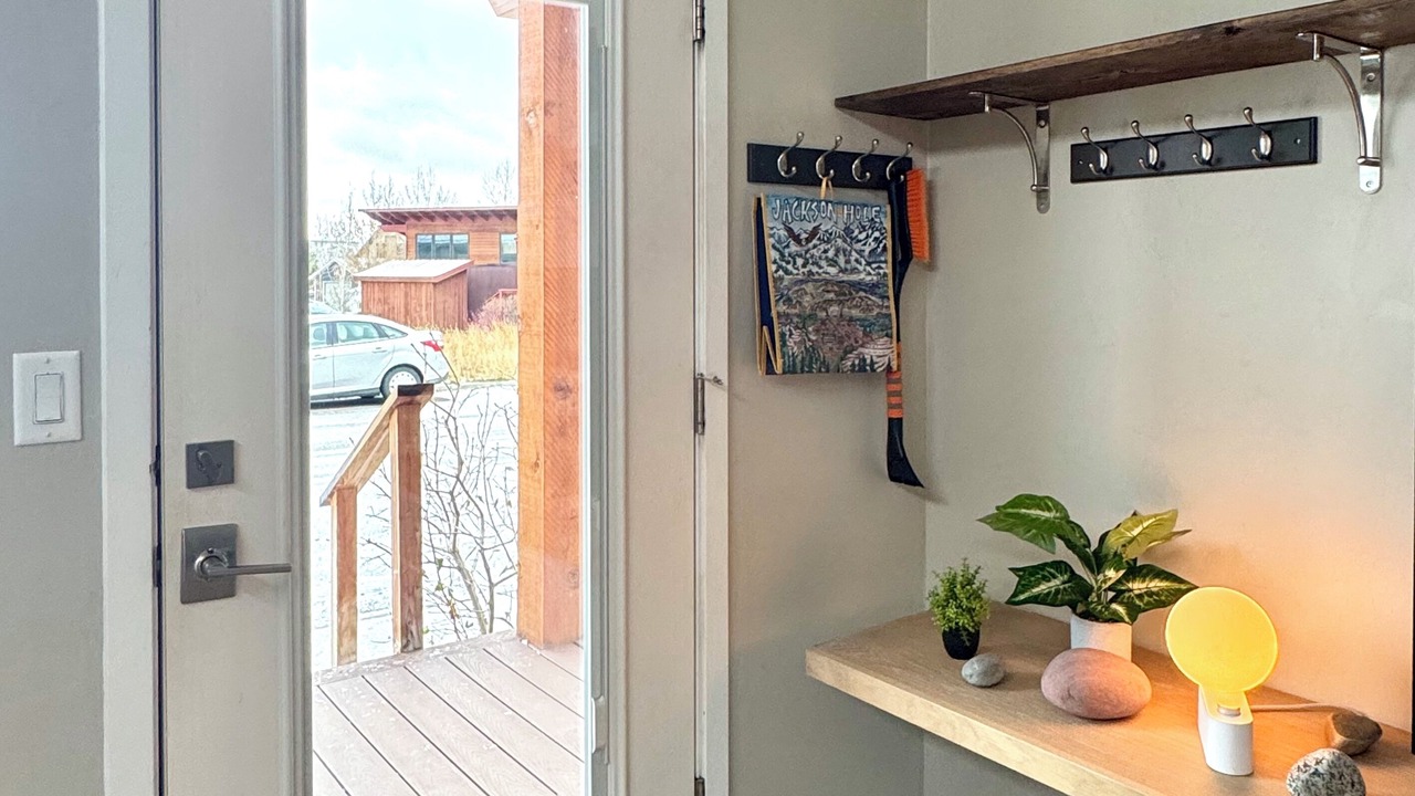 Photo of Others in Victor