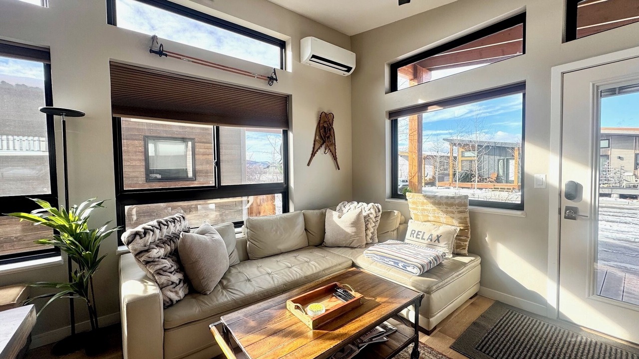 Photo of Livingroom in Victor