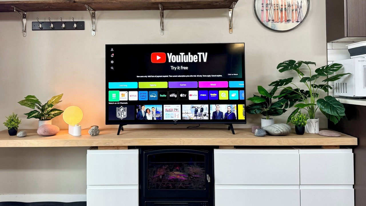 Photo of Others in Victor