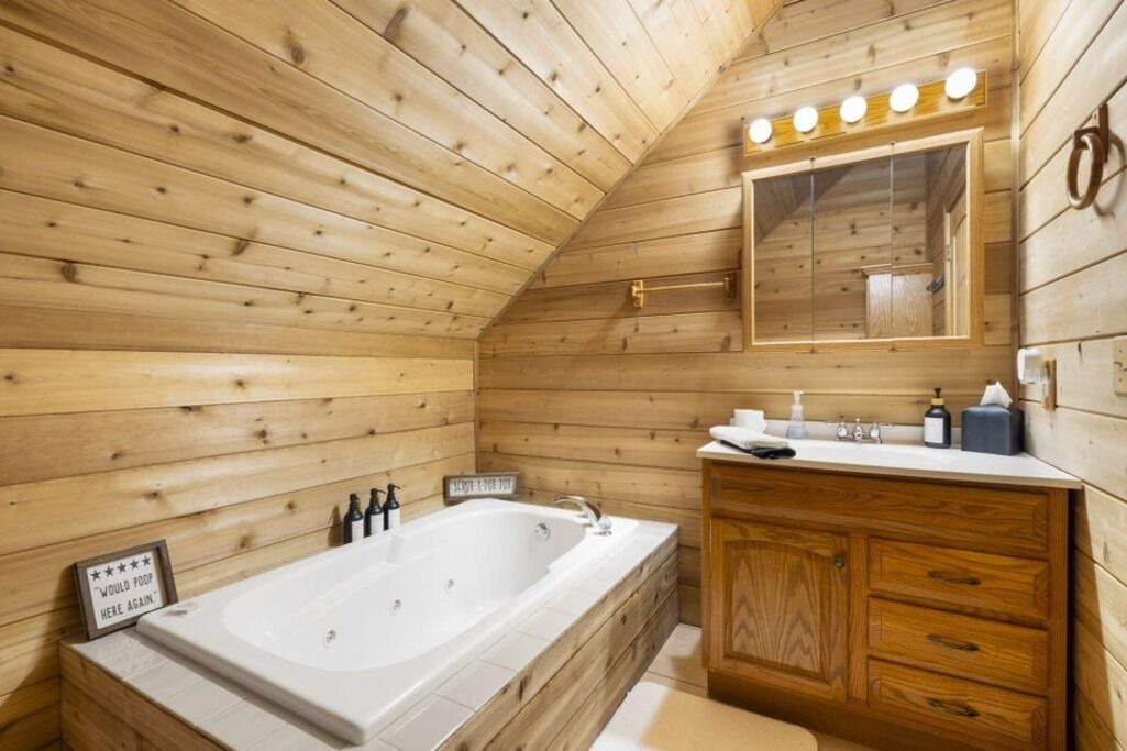 Photo of Bathroom in Galena