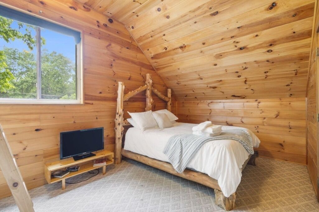 Photo of Bedroom in Galena