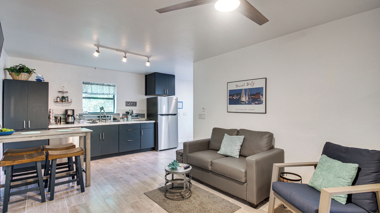 Photo of Livingroom in Shawnee