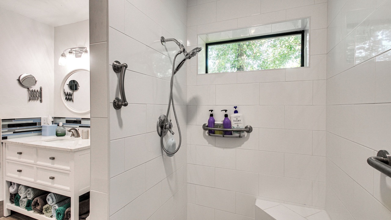 Photo of Bathroom in Shawnee